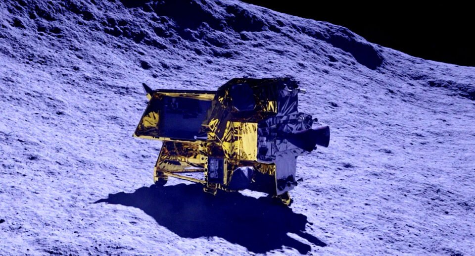 Japan’s Moon Lander Keeps Waking Up After It Was Supposed to Die