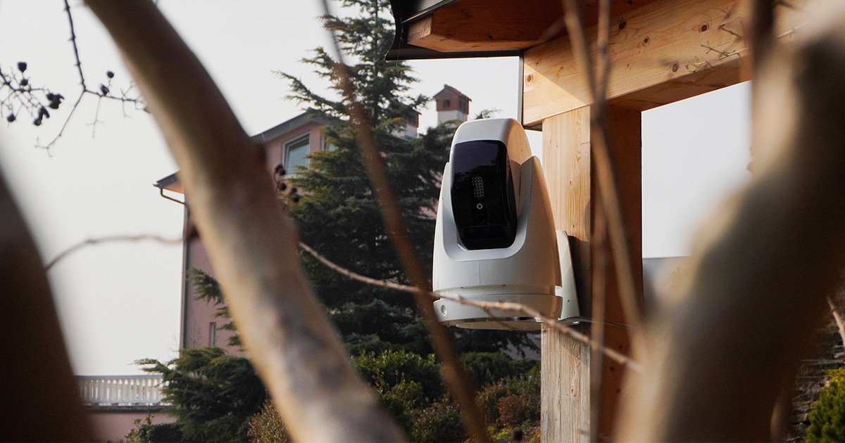 New Talking Security Camera Has Robot Gun to Shoot People With Teargas