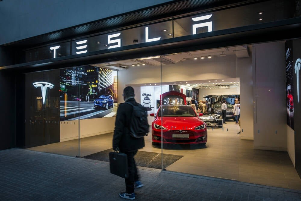 Tesla cuts vehicle, FSD prices as earnings call looms • The Register